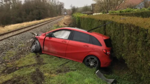Beaumerie-Saint-Martin : une voiture percutée par un train ce matin